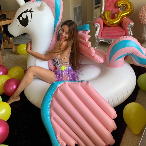 Meet your Posher, Valeria - Picture 5 of 5